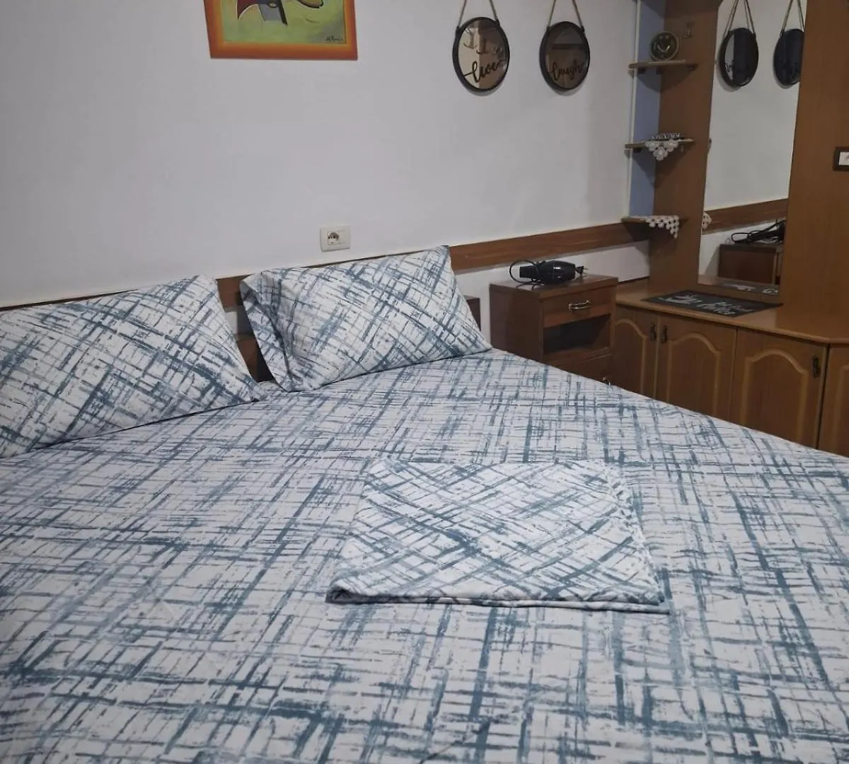 Apartament Rinia In Pogradec 0*,